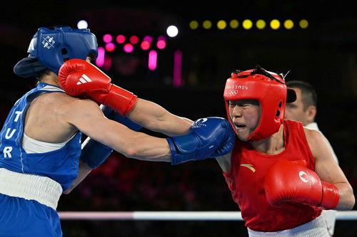 女子拳击成人比赛视频  第3张